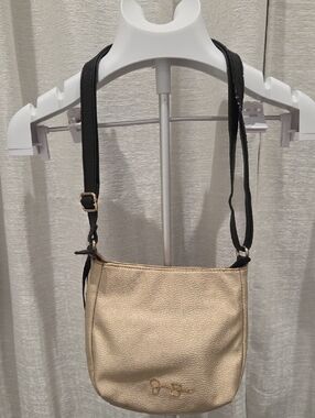 Jessica Simpson Beige/Gold Pebbled Crossbody with Black Adjustable Strap